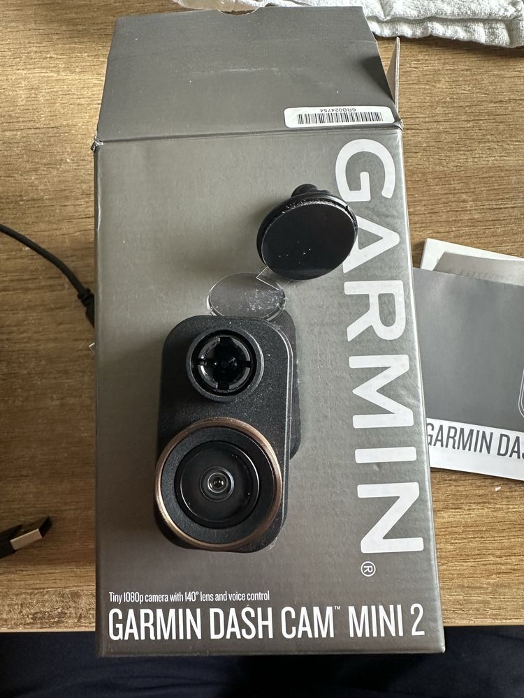 Wideorejestrator Garmin Dash Cam Mini 2 + karta microSD