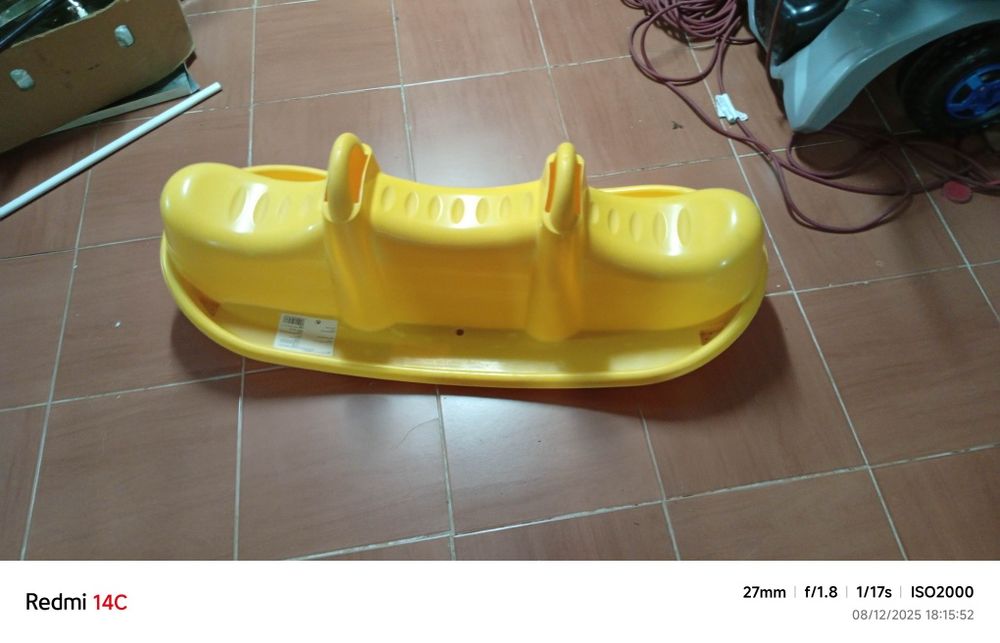 Baloiço de chão para crianças