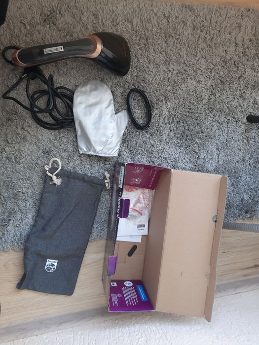 Утюг відпарювач Philips Steam ang go 1300w