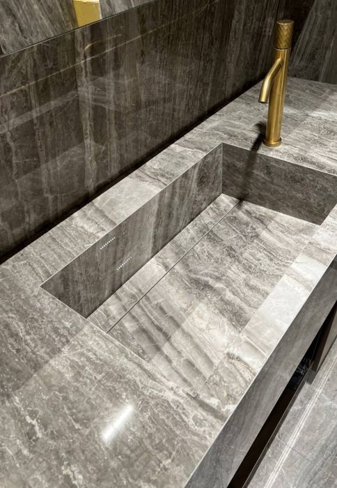 Умивальник з керамограніту