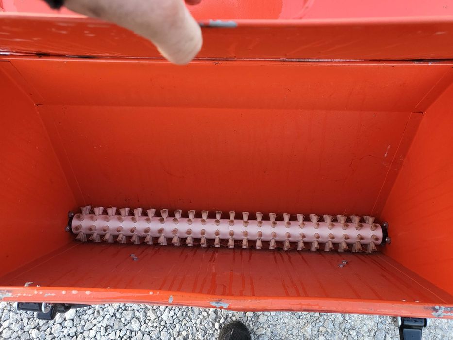 Aerator rurkowy Wiedenmann Perfo-Seeder Profesjonalny 1 m Wertykulator