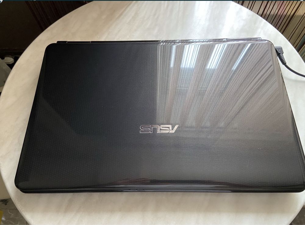 Ноутбук asus k70i с диогональю 17,3