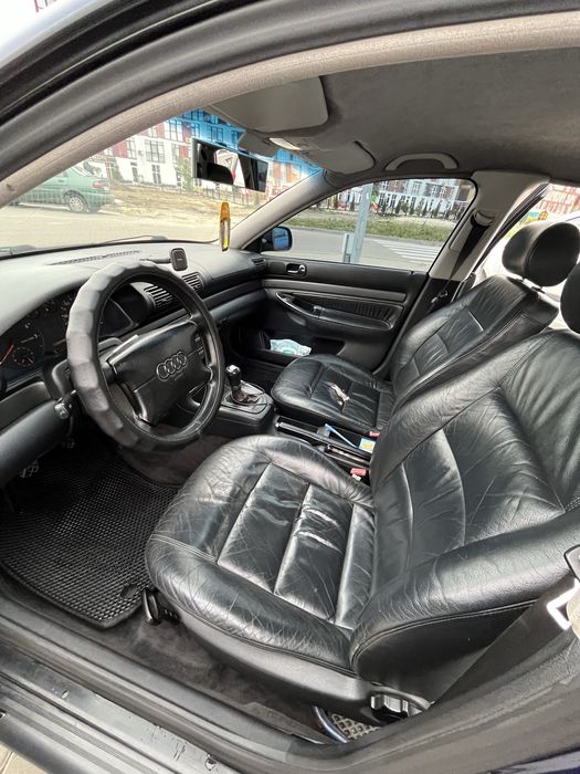 Продам Audi a4 b5 1.8 бензин