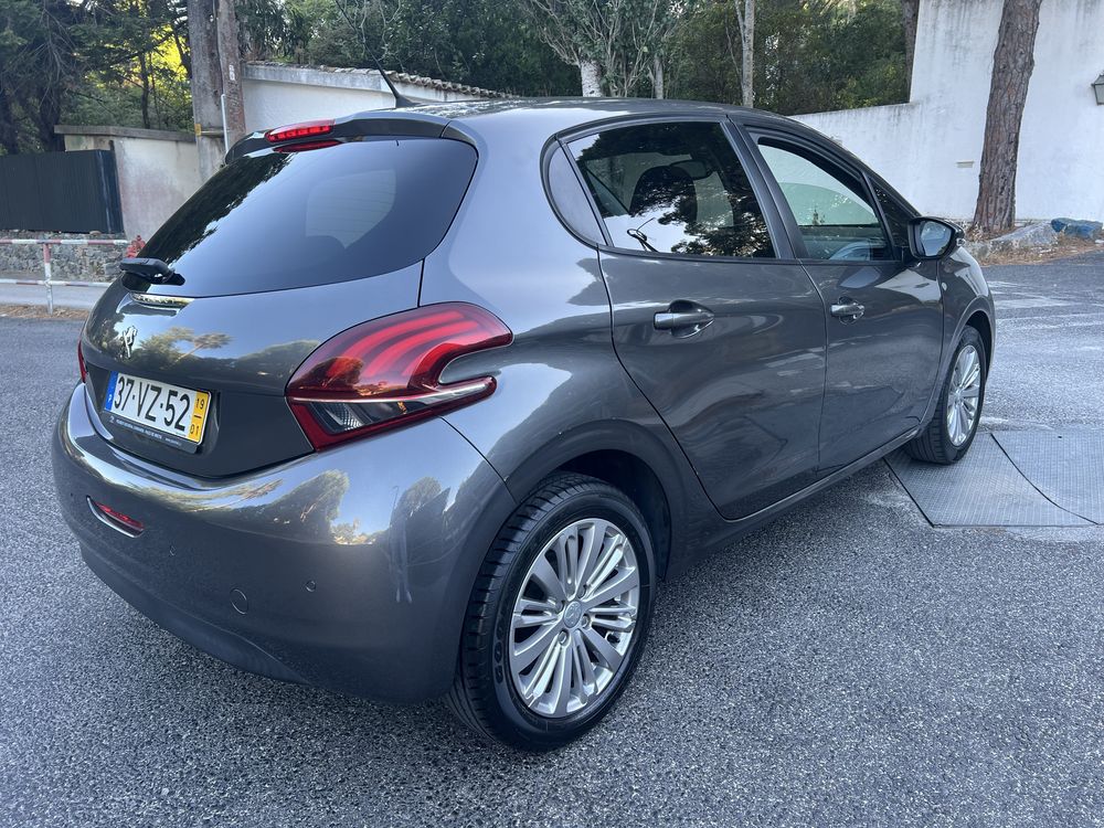 Peugeot  208 1.2 Signature 83cv Nacional 1 dono