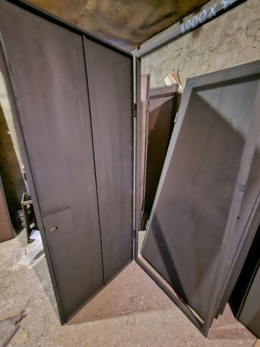 Двери технические дом квартира сарая кладовая тех помещения