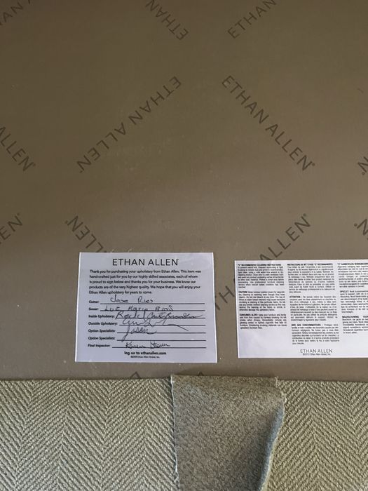 Sofá Ethan Allen — Novo, vem dos  EUA