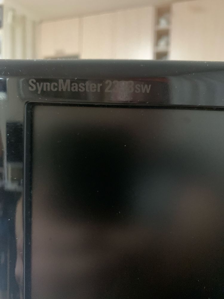 Monitor samsung syncmaster 2333sw