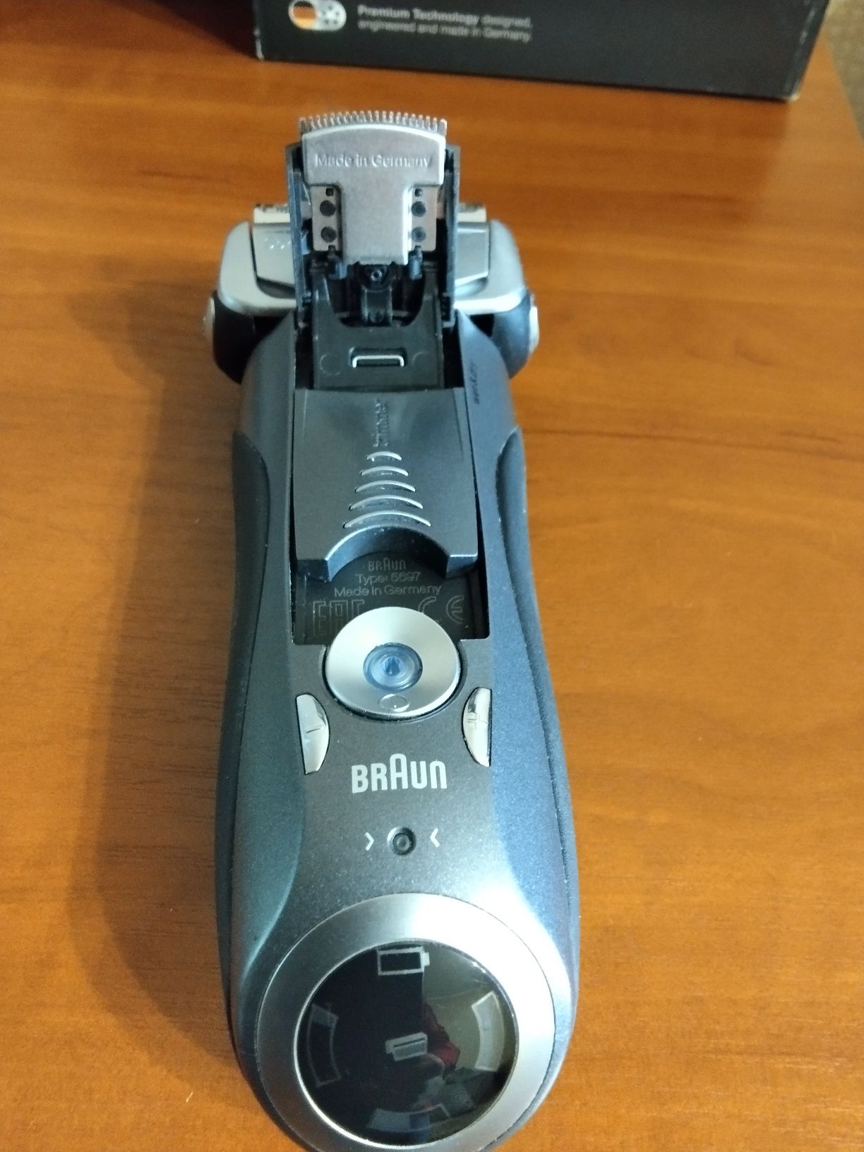 Продам бритву BRAUn Series 7