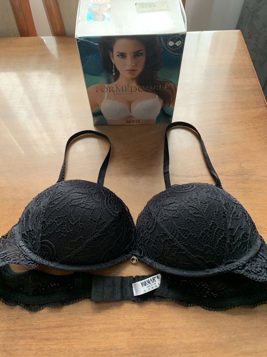 Бюстгалстер,чорного кольору,фірми Lormar
