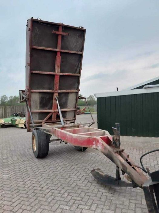 Przyczepa wywrotka 6t.,jednoosiowa.transport