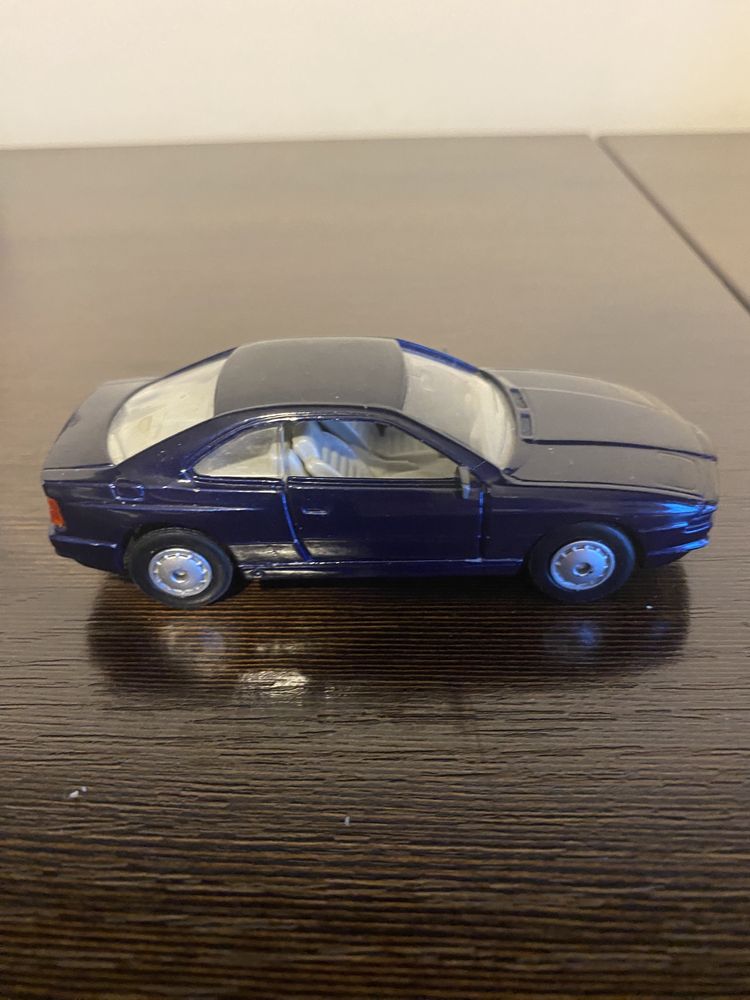 BMW 850i model kolekcjonerski Maisto skala 1/40 auto samochód