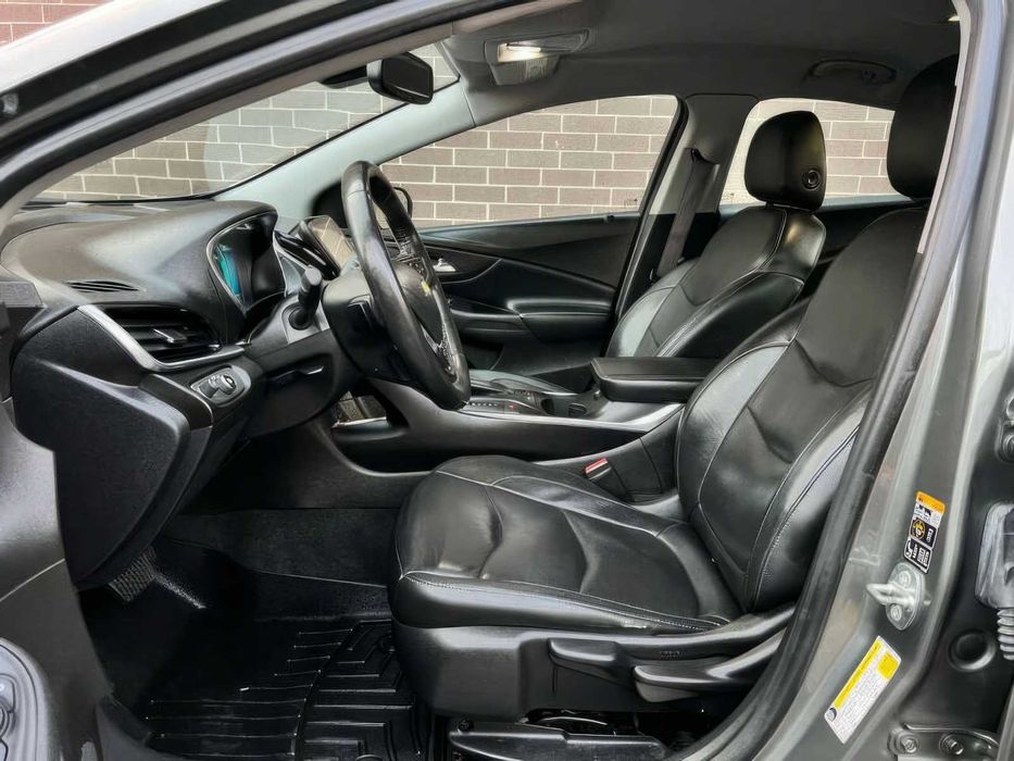 Chevrolet Volt Premier      2017