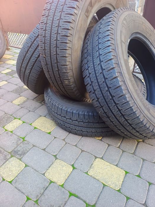 225 75 16 Michelin