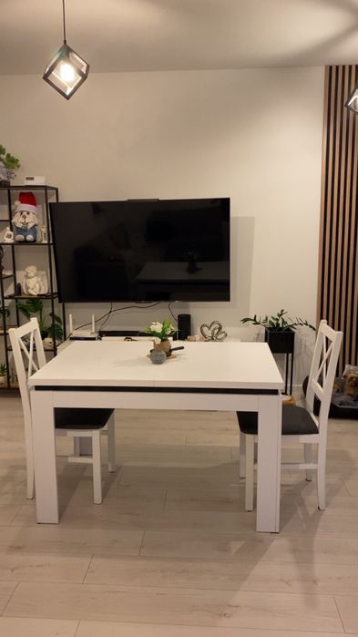 Stół rozkładany do salonu +6krzeseł