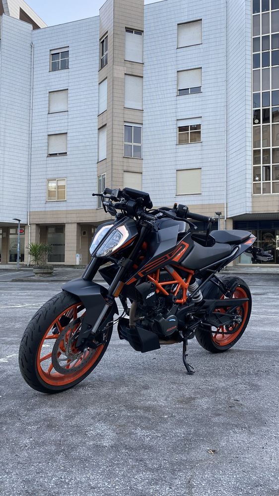 KTM duke 125