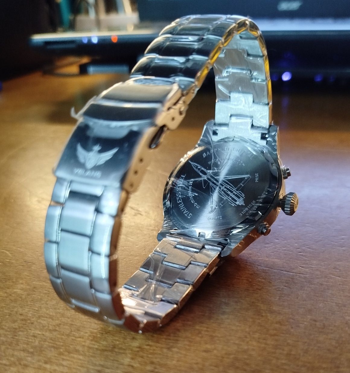 Pilot Yelang Tritium T100 годинник