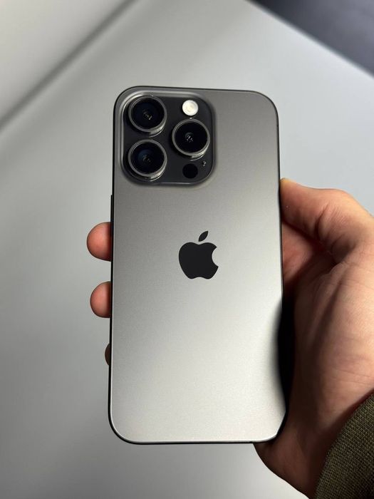 iPhone 15 Pro 256gb black хороший стан
