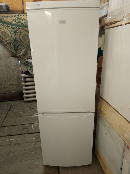 Продам холодильник  zanussii