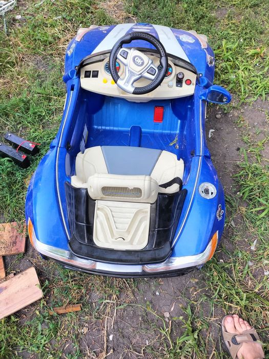 Samochód dla dziecka (akumulatory)