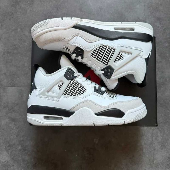 buty_Jordan_4_Retro_military_black_Śniegowce/ Roz.43