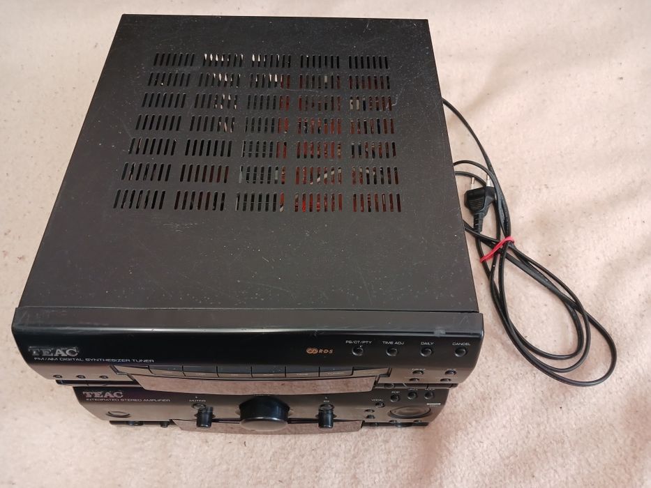 Teac DC-D2200RDS Усилитель/Тюнер