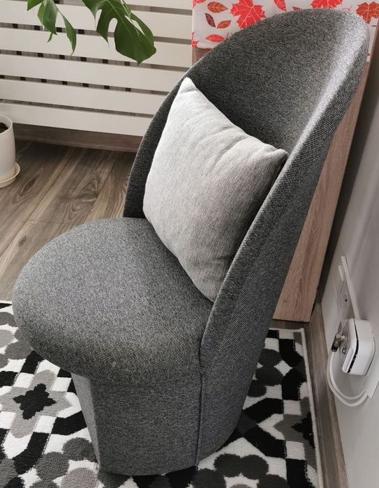 Pufa ze schowkiem, niski fotelik