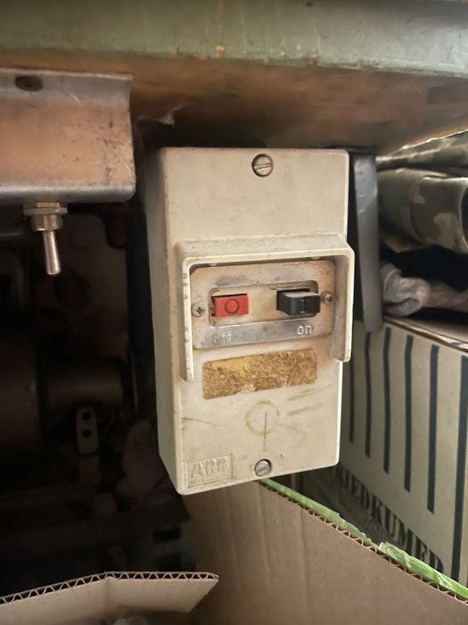 Швейна машина 1992р. Вживана. Самовивіз. Терміново