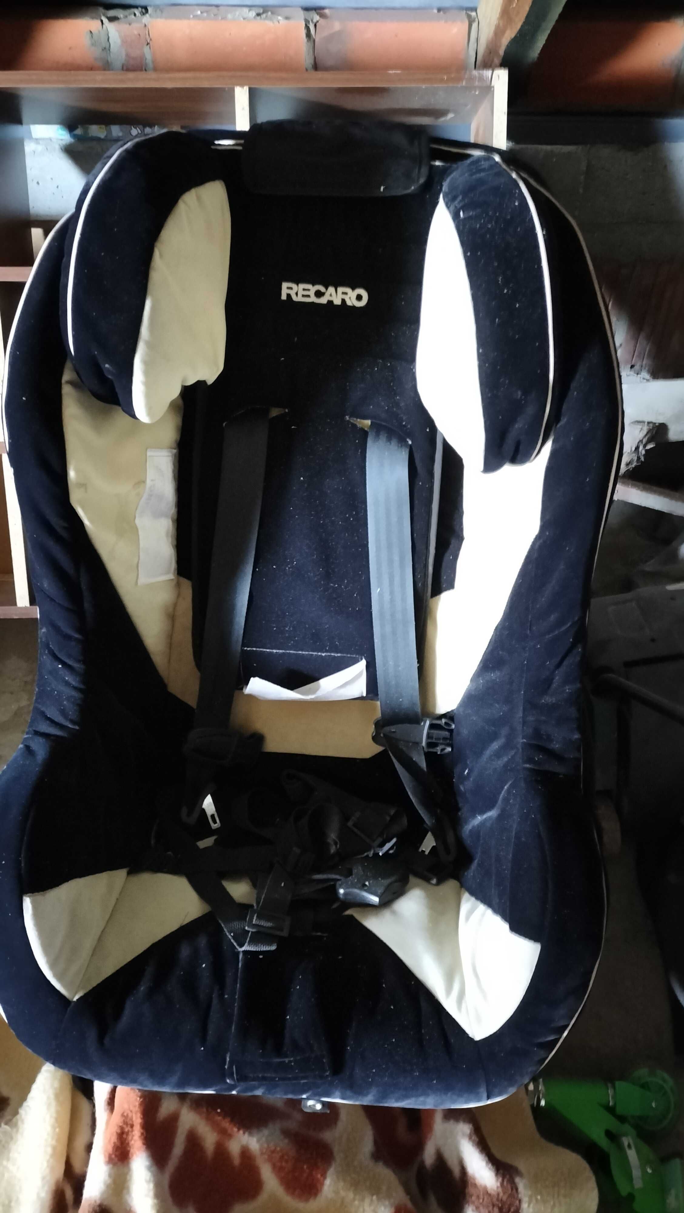 Fotelik samochodowy RECARO