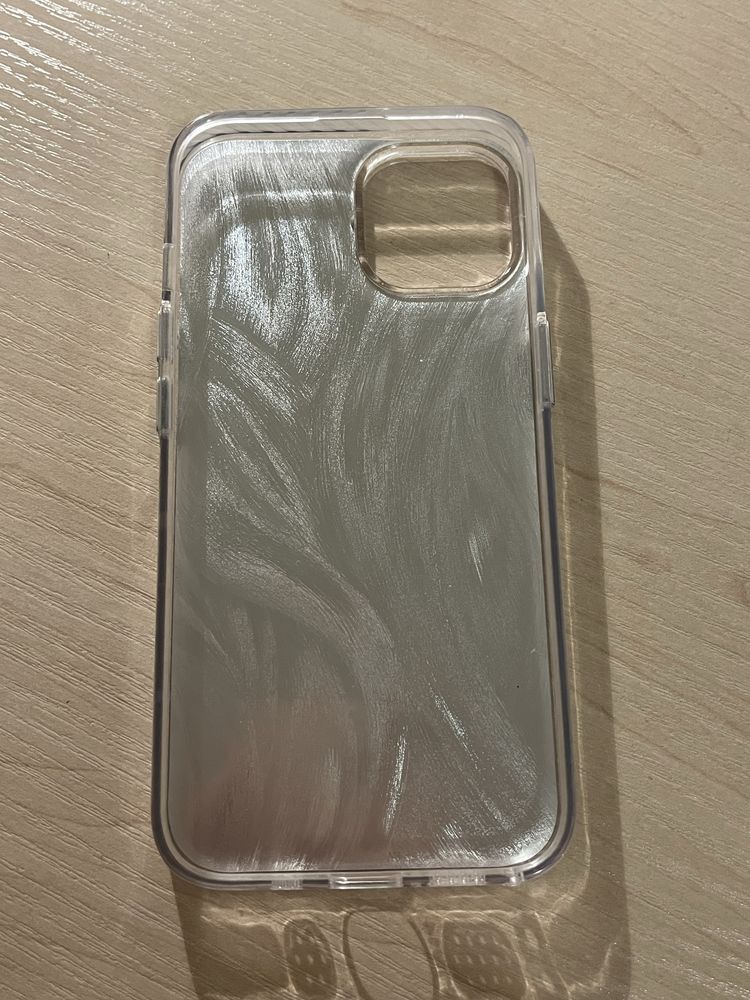 zimowe srebrne etui na iphone 13