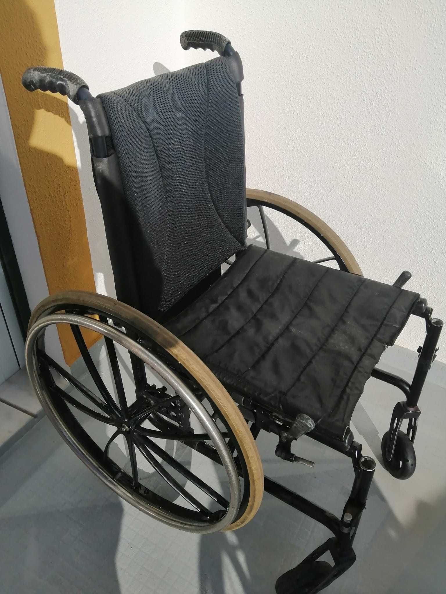 Cadeira de Rodas usada, em bom estado