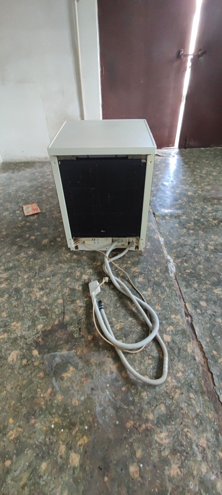 Zmywarka Siemens model SE26292/02 uszkodzona na części.
