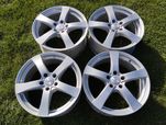 Felgi Dezent 18" 5x114,3 8J ET40 Toyota Mazda 72mm