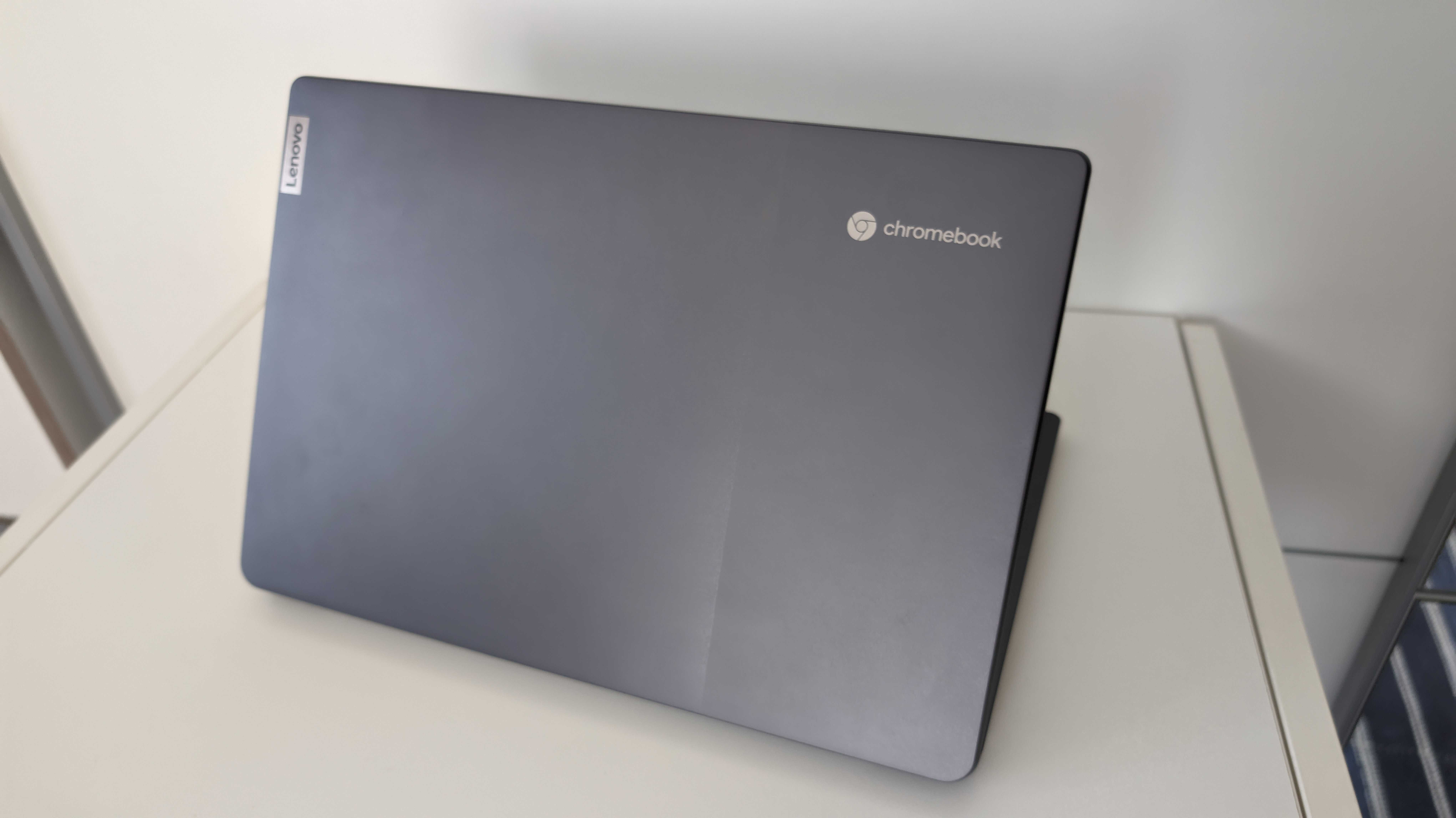 Lenovo Ideapad 5 Chromebook 14ITL6 8/256gb