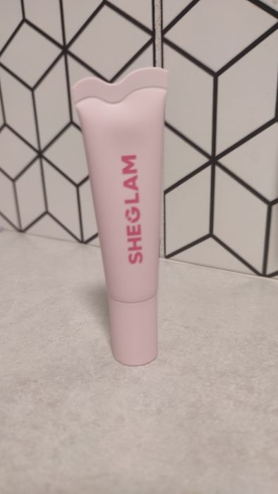 Błyszczyk do ust SHEGLAM
