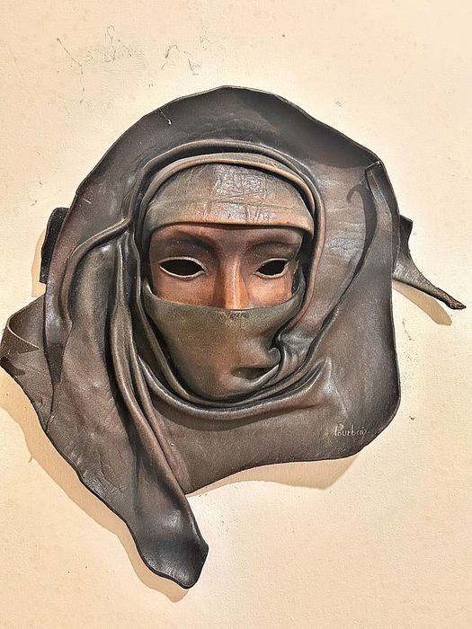 Máscaras antigas de couro - casalinho