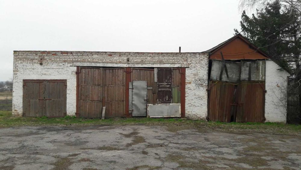 Гараж, площею 81,8 кв.м. Сумська обл.