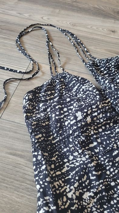 Sukienka wiązana odcinana pod biustem luźna zwiewna lekka