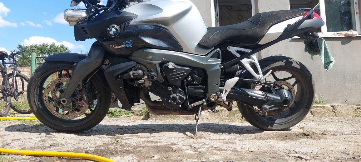 BMW K1200R на бойовому