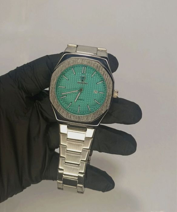 Елегантний годинник DFARN