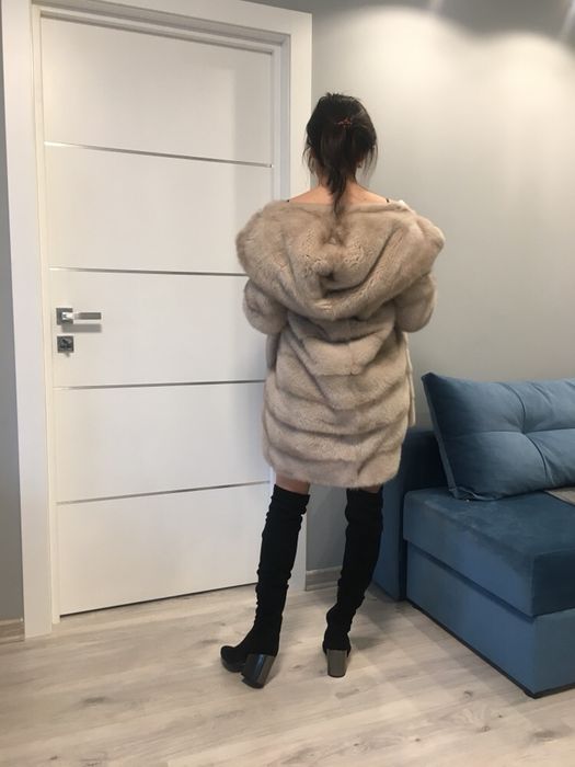 Норковая шуба пудровая поперечка трансформер автоледи белая серая