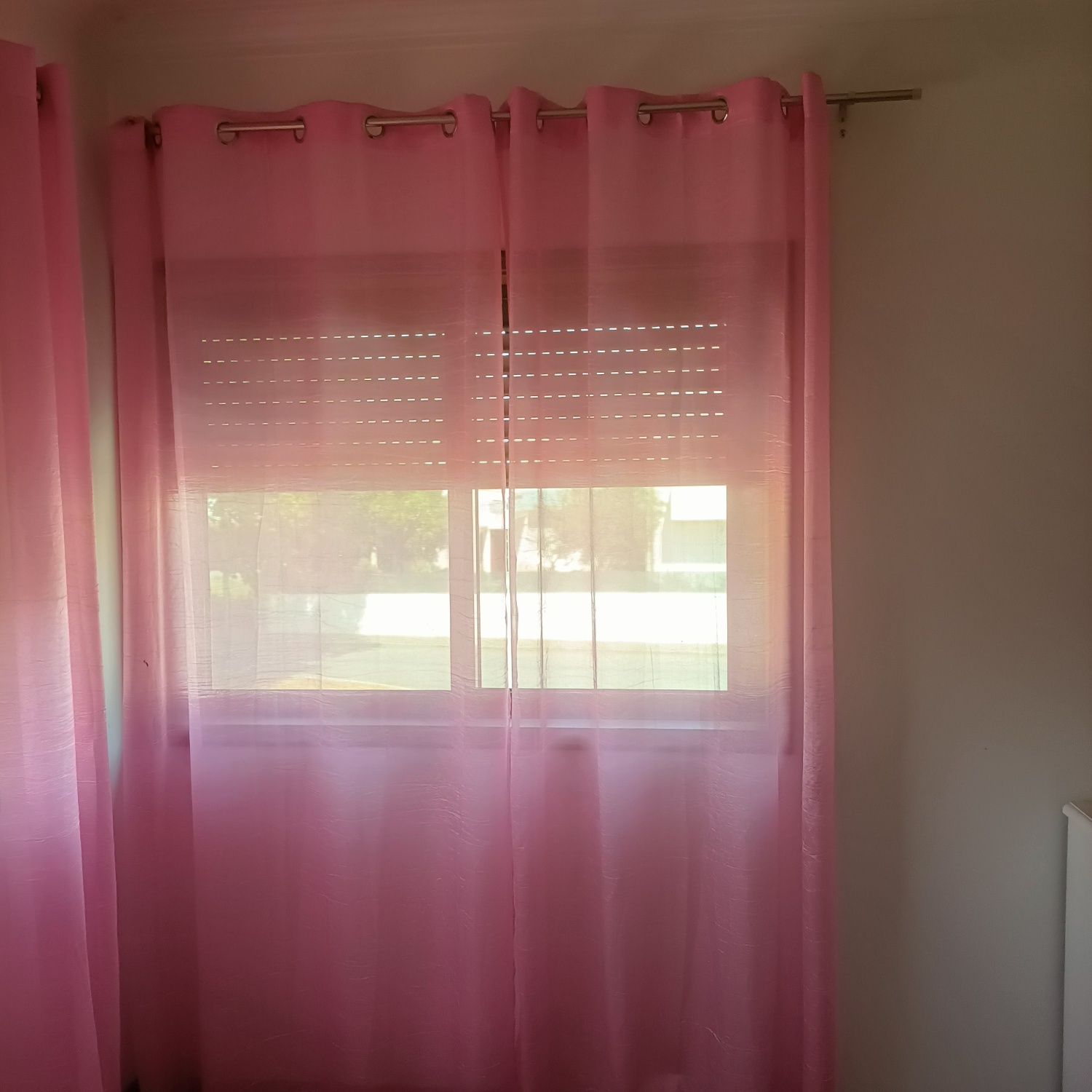 Cortinados cor de rosa