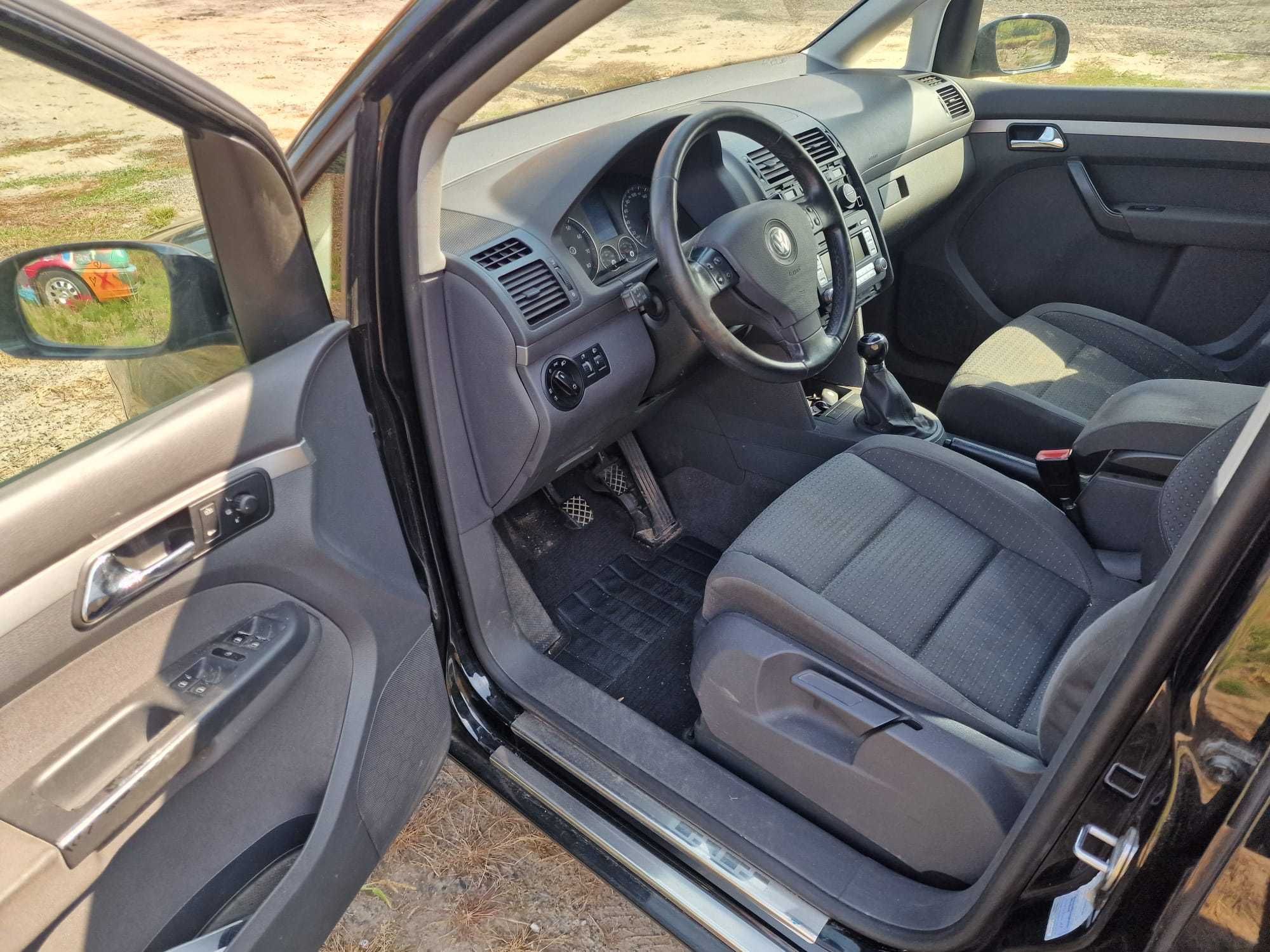 vw touran 2.0 fsi 150 km BLX LAK L041  GQL samochód na części