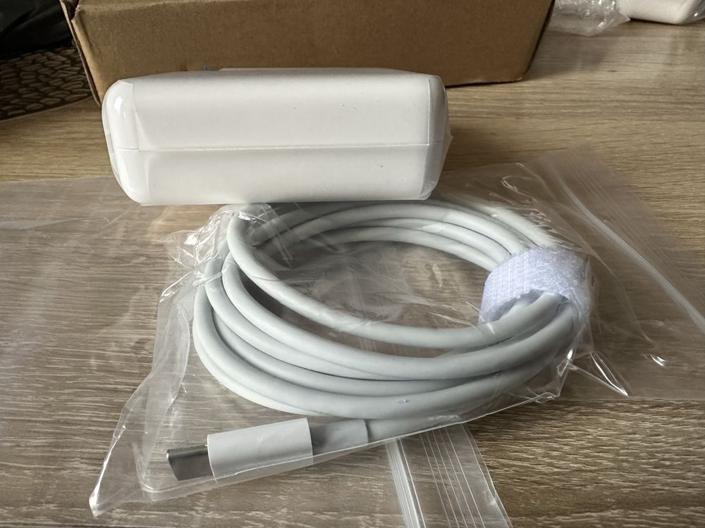 Адаптер.Нове. Блок живлення 96W до MacBook pro.