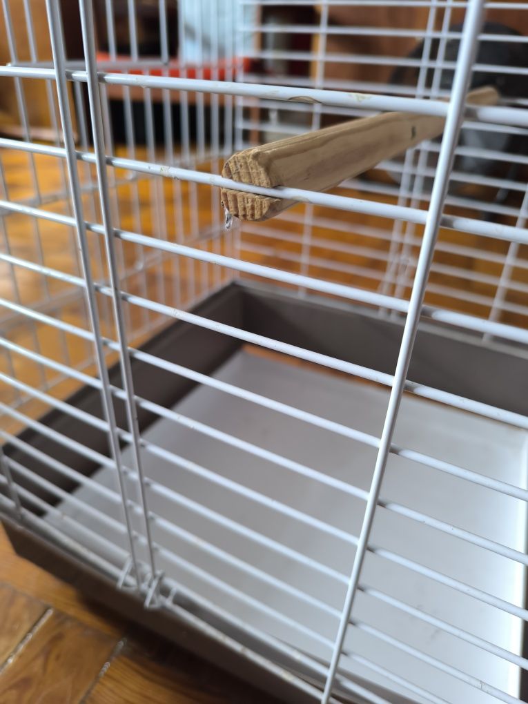Gaiola branca para papagaios ou caturra