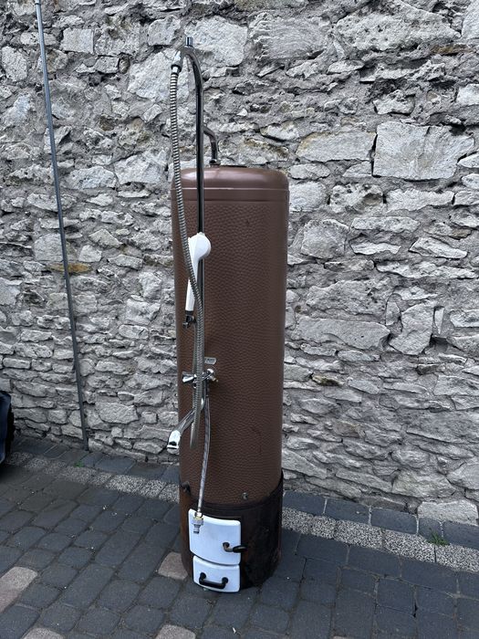 Stary miedziany bojler prysznic podgrzewacz do wody