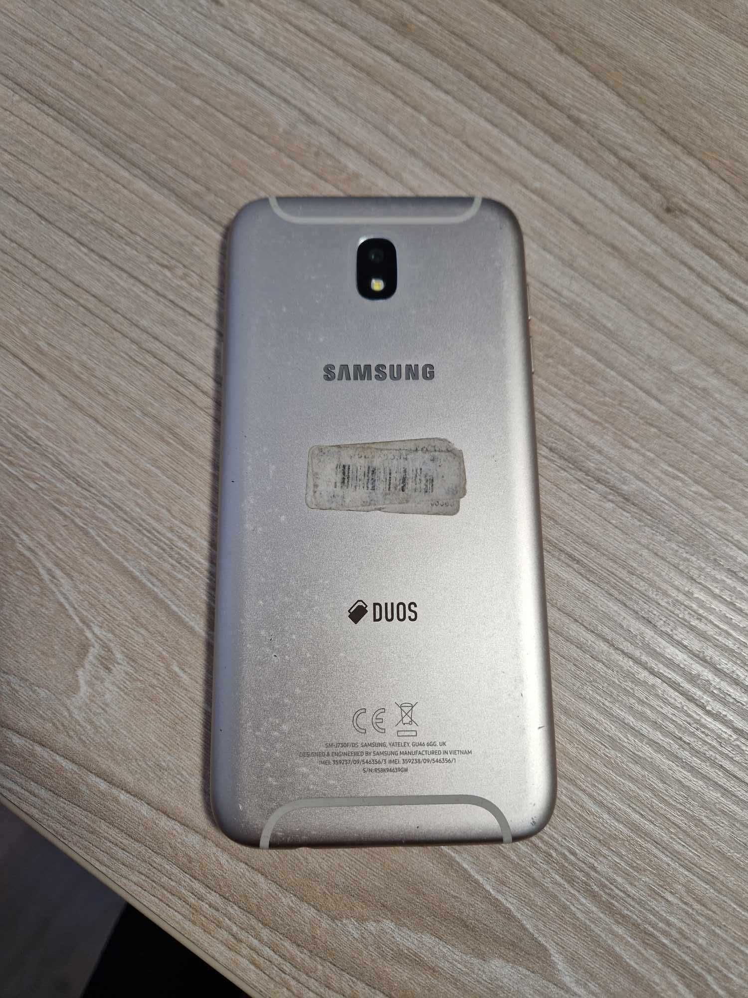 Uszkodzony telefon Smartfon Samsung Galaxy J7