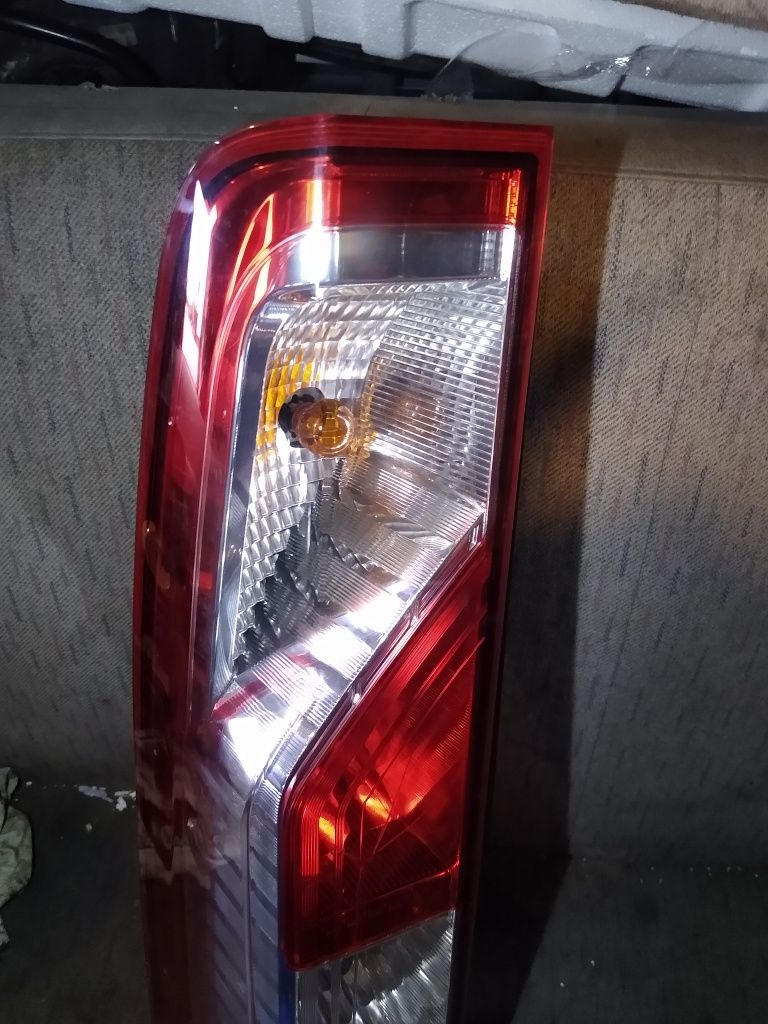 Lampa tył lewa wkład opel Movano B II Master 10- oryginał