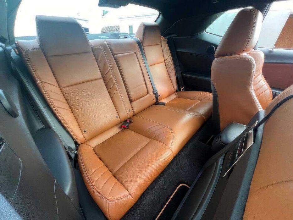 Dodge Challenger SRT Hellcat      2017