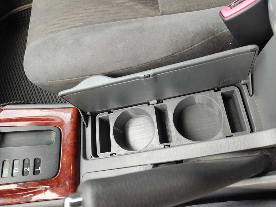 Підстаканник для Тойота Королла Е120 2000-2006р