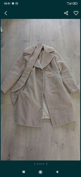 Śliczny wiosenny szary płaszcz.
Rozmiar 38